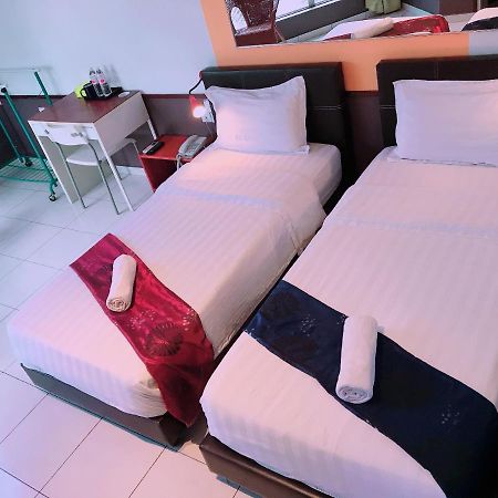 Langit Langi Hotel @ Klia/Klia2 Кампунг Денгкил Экстерьер фото